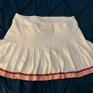 Smith & Quinn Women's White Pleated Skort with Pink Trim